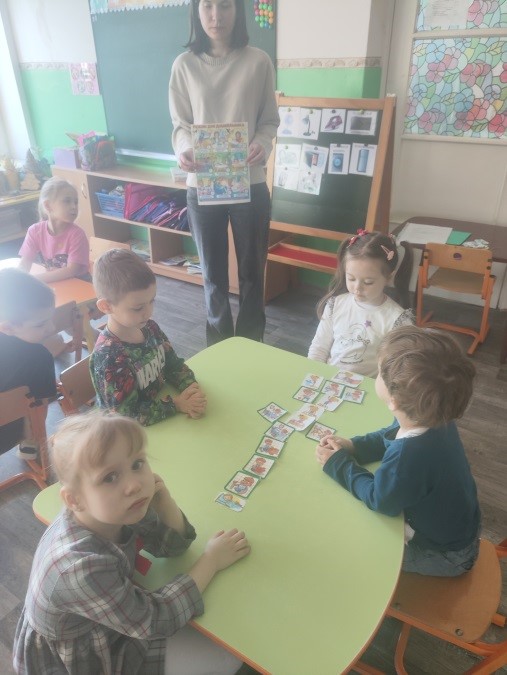 «Быть здоровыми хотим, помогает нам режим»